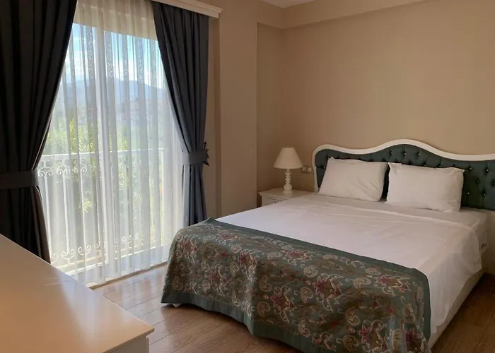Defne Makri Hotell